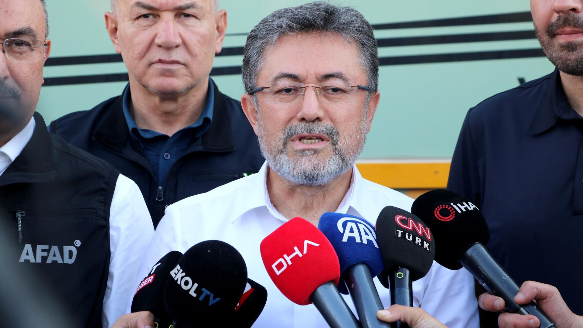 Bakan Yumaklı uyardı: Orman yangınları için kritik 3 gün