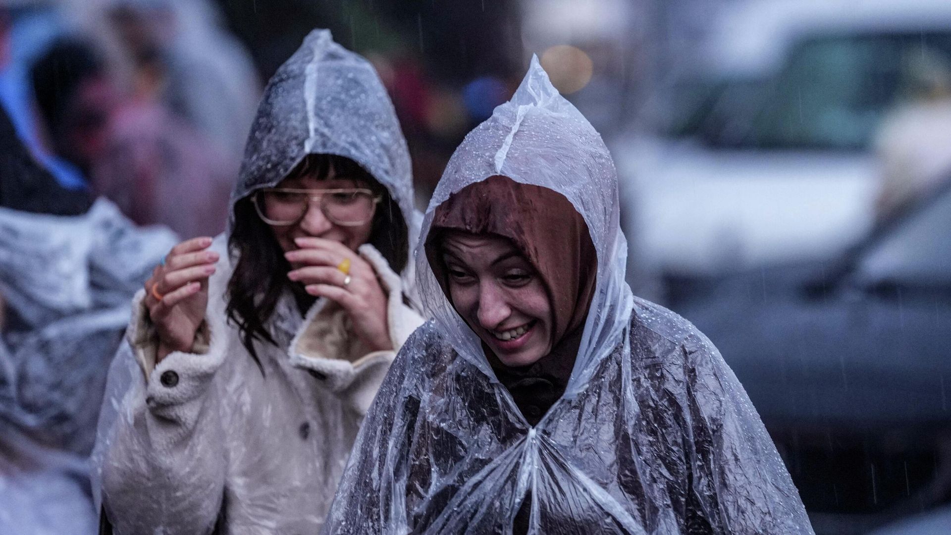 İstanbul Valiliği ve AKOM uyardı: Serin hava dalgası geliyor, sağanak yağış için tarih verildi