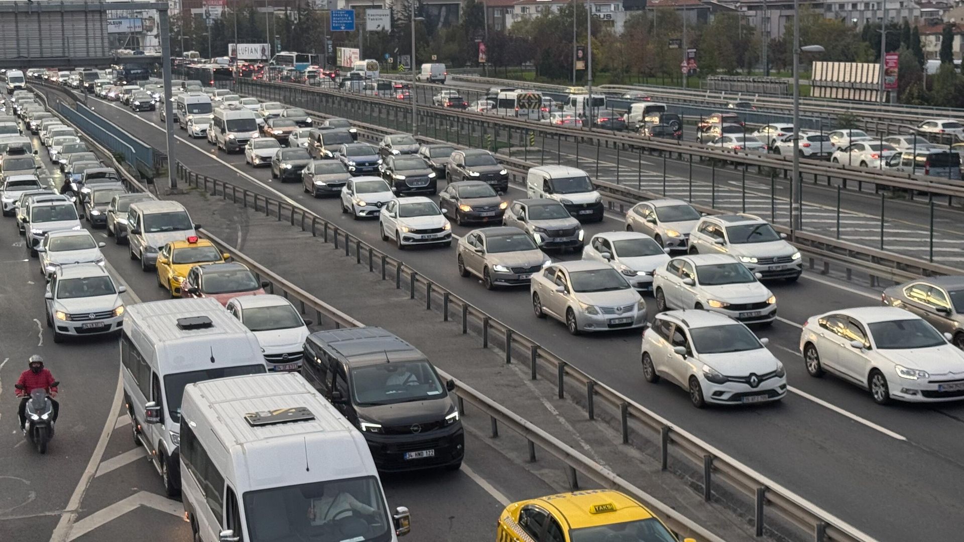İstanbul’da okulların açılacağı gün toplu ulaşım ücretsiz olacak: 3 bin 665 ilave sefer planlandı
