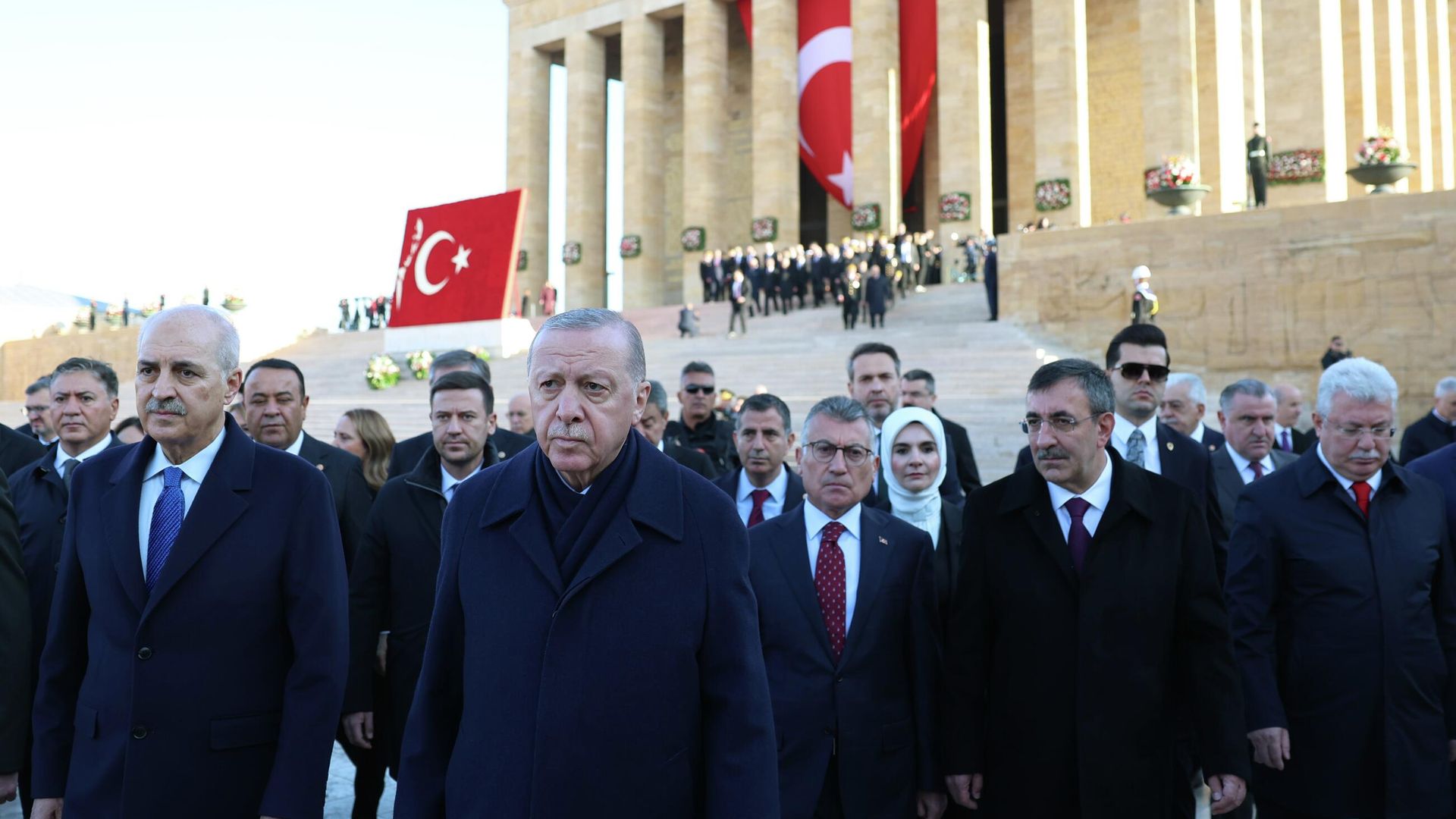 Cumhurbaşkanı Erdoğan başkanlığındaki devlet erkanı Anıtkabir'de