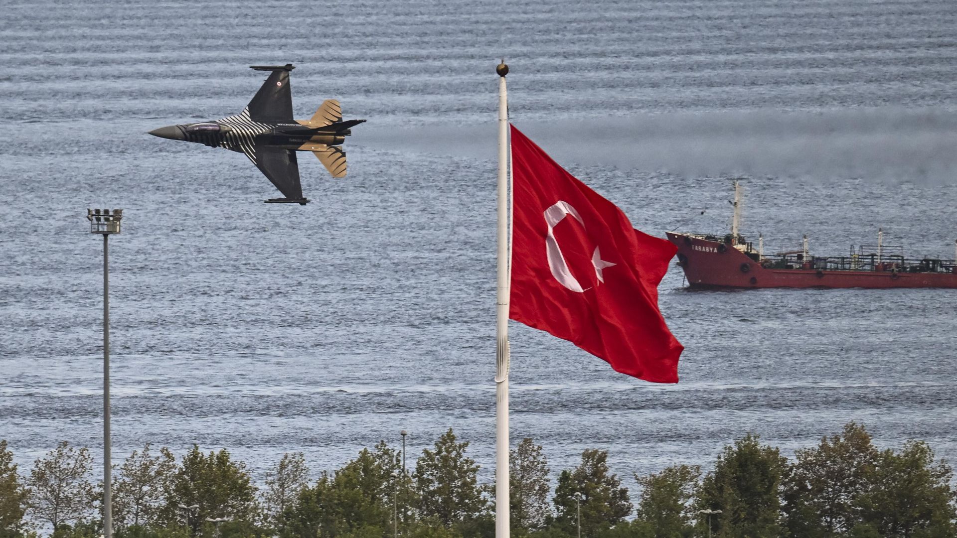 30 Ağustos Zafer Bayramı 104. yılında denizlerde kutlanıyor: Boğaz'dan geçiş ne zaman yapılacak? Müzeler ücretsiz mi?