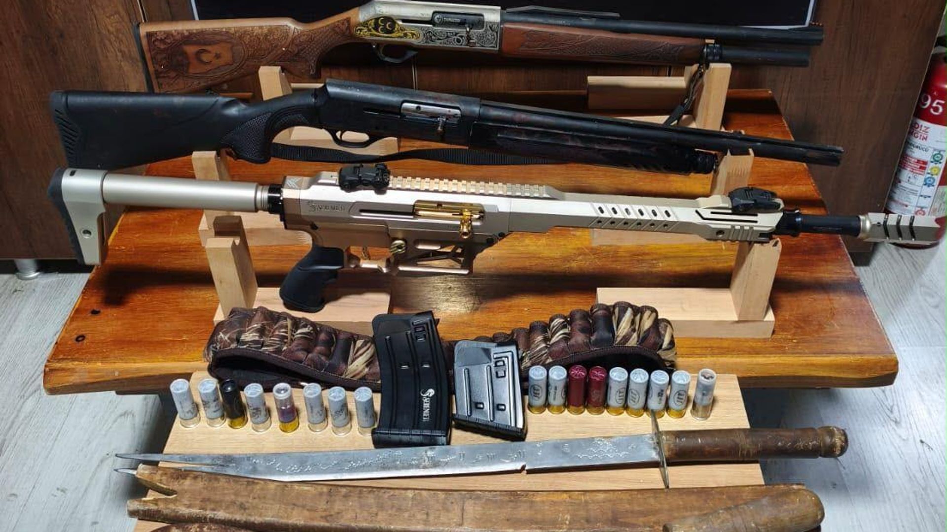 İzmir'de 'güvercin kavgası': 13 kişi yaralandı, 4 kişi tutuklandı