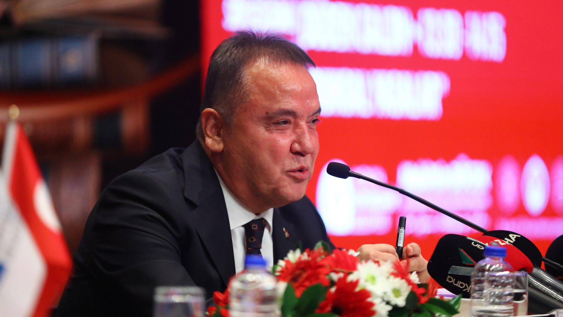 Muhittin Böcek hakkında yeni iddialar: 11 genç kadın işe alınma vaadiyle fuhuşa zorlanmış