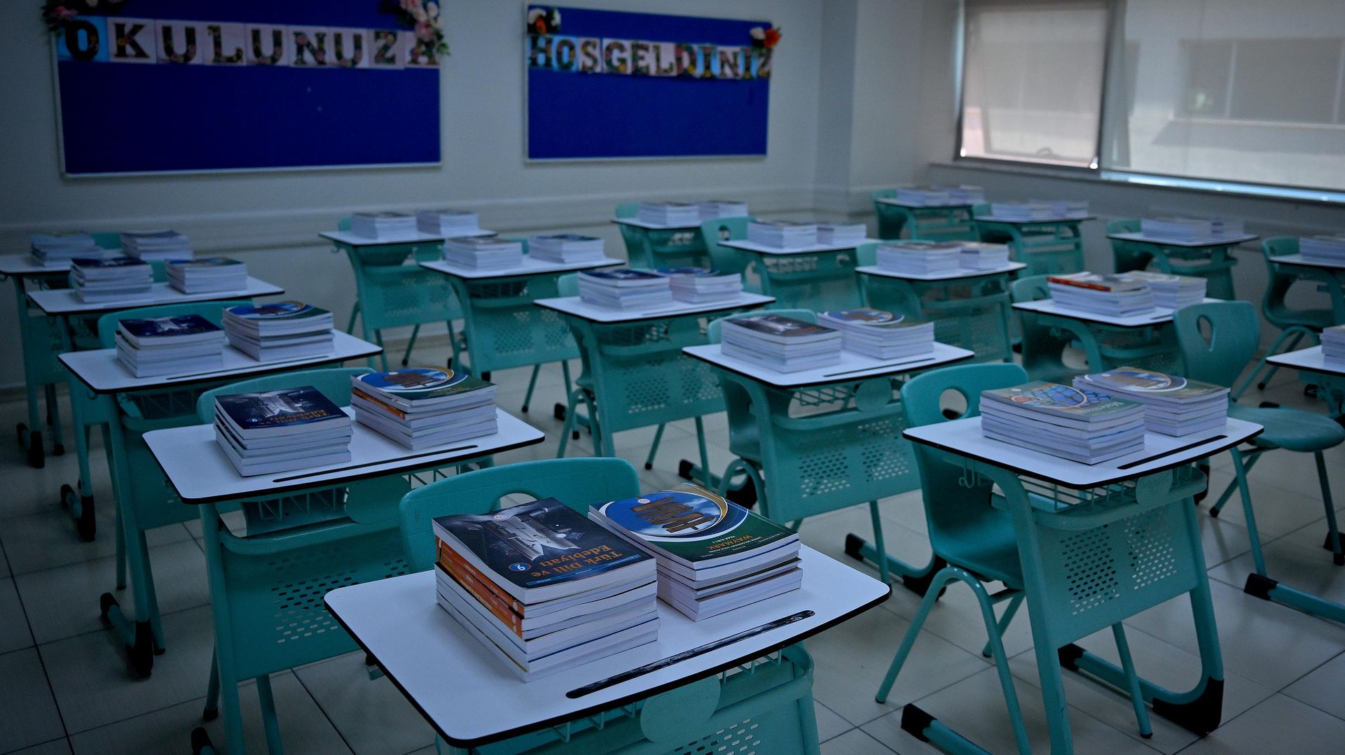Ücretsiz ders kitapları sıralardaki yerlerini aldı: 238 milyondan fazla kitap dağıtılacak