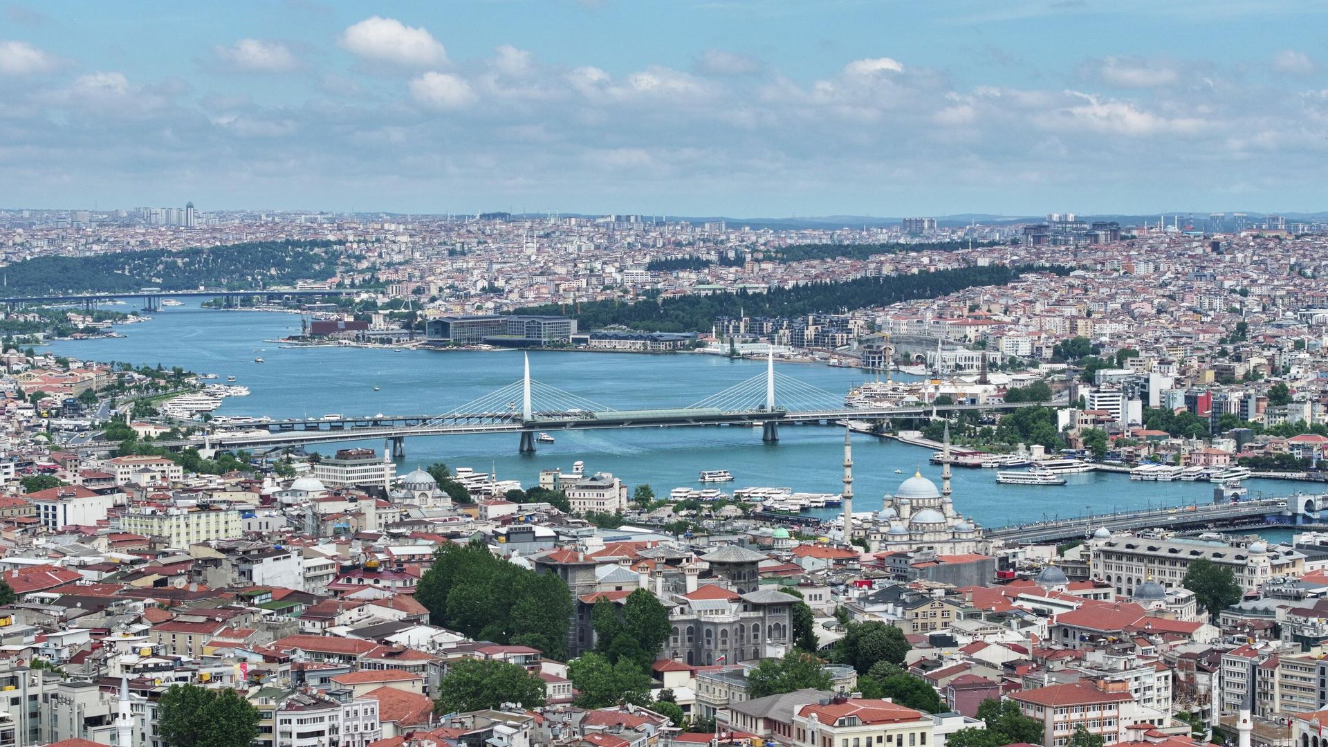 Boğaziçi İmar'dan ünlü isimlere kara haber: Evleri için yıkım kararı çıktı