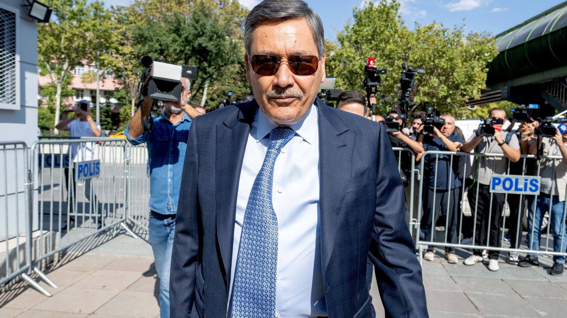 Melih Gökçek’ten 'sakız' açıklaması: 'Şeker hastalığım nedeniyle kullandım'