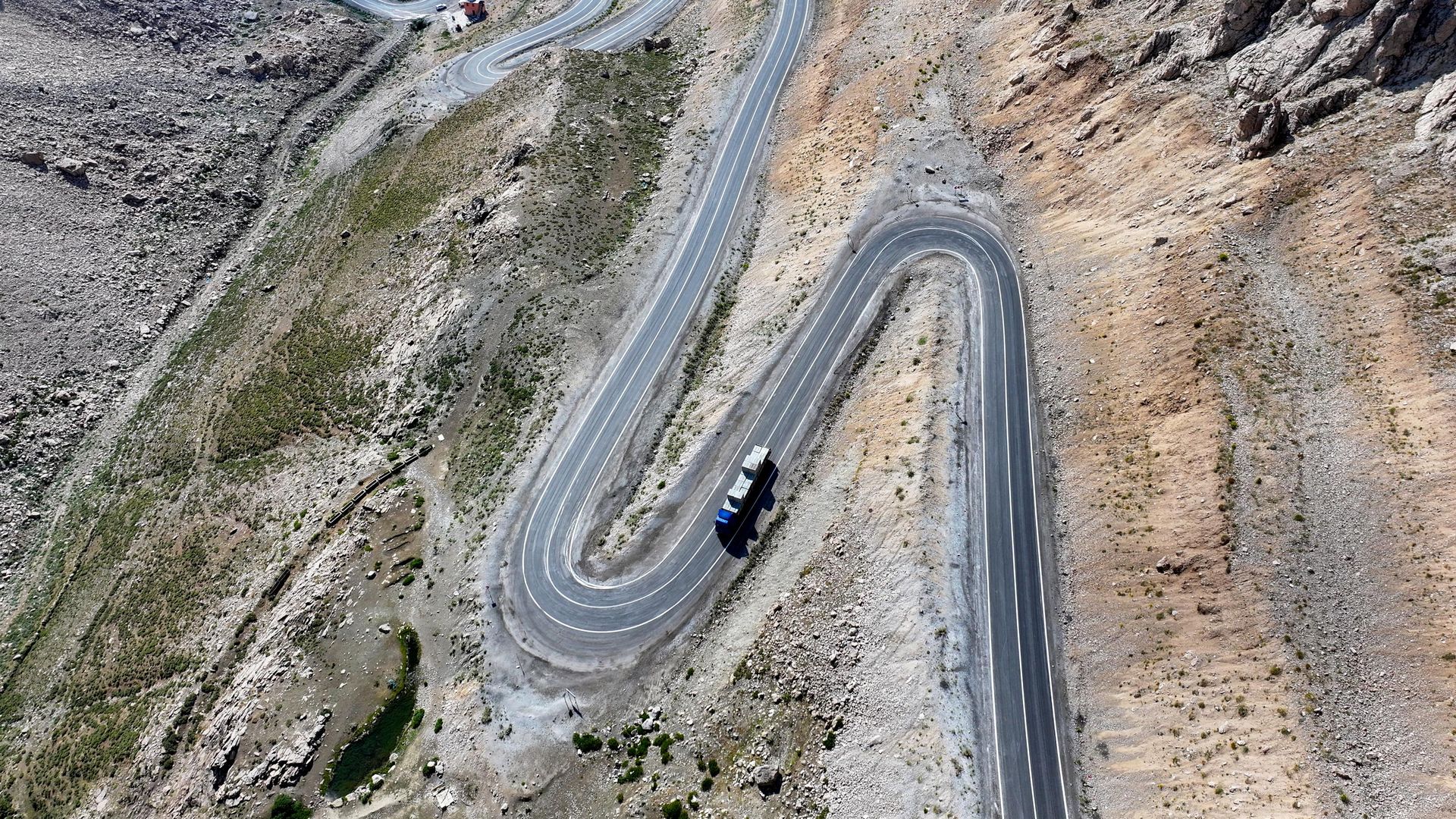 Her kış dünyayla bağlantısı kesilen Bahçesaray için harekete geçildi: 13 kilometre tüp tünel yapılacak
