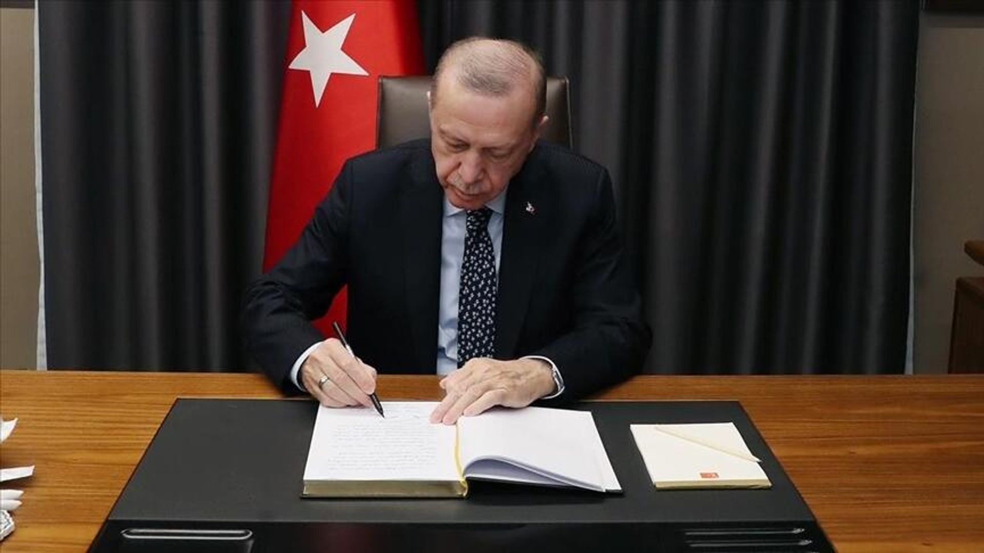 Sayıştay ve bazı bakanlıklara ilişkin atama ve görevden alma kararları Resmi Gazete'de