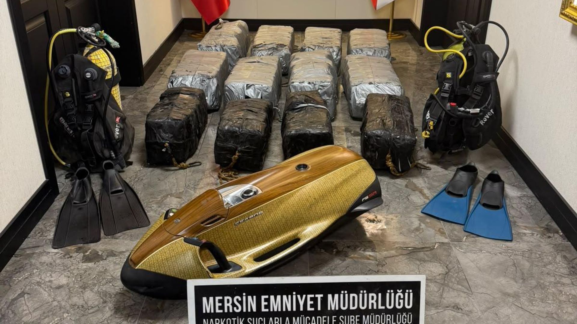 Bakan Gürlek duyurdu: Mersin Limanı'nda uyuşturucu operasyonu