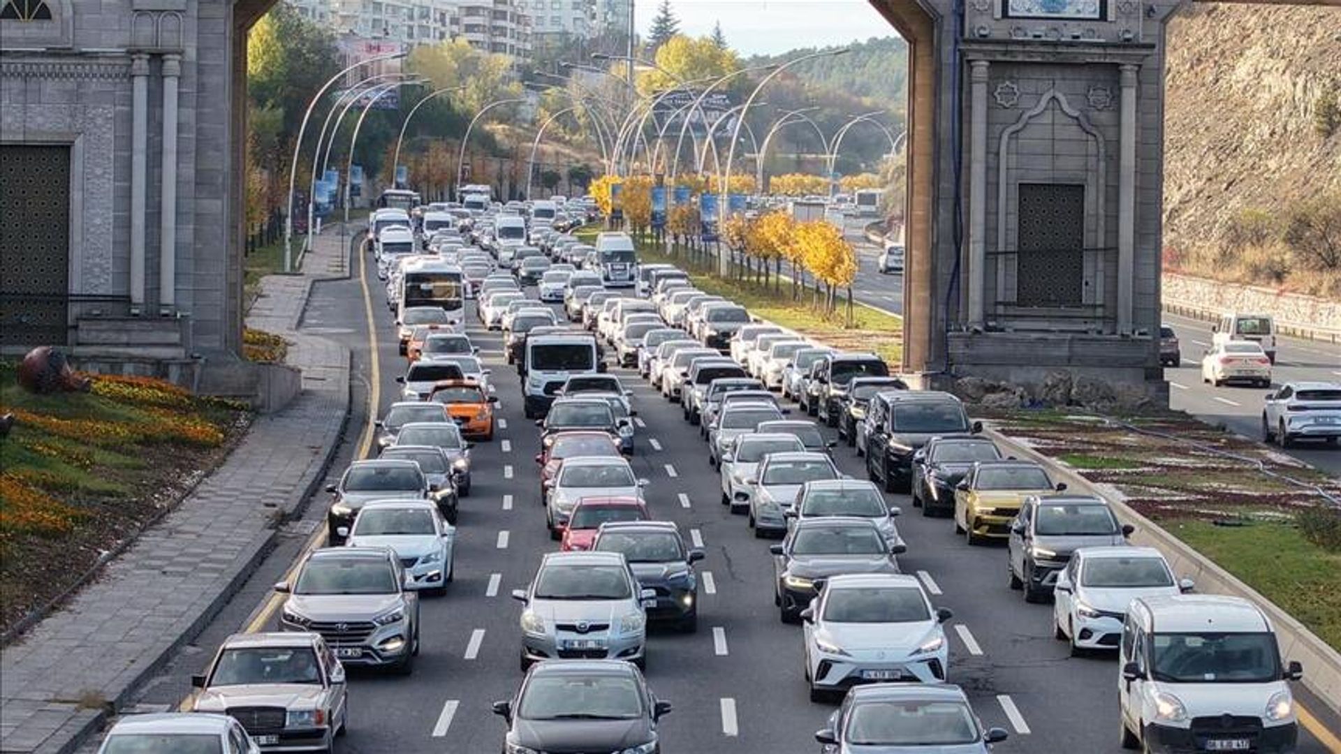 Ankaralılar dikkat: Bugün bazı yollar trafiğe kapalı
