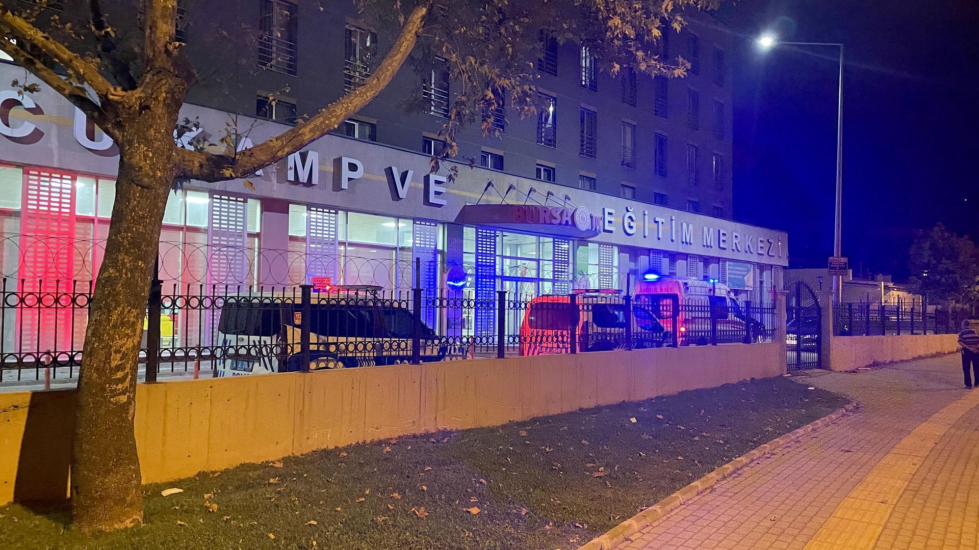 Bursa'da güreş antrenörü spor kompleksinde ölü bulundu