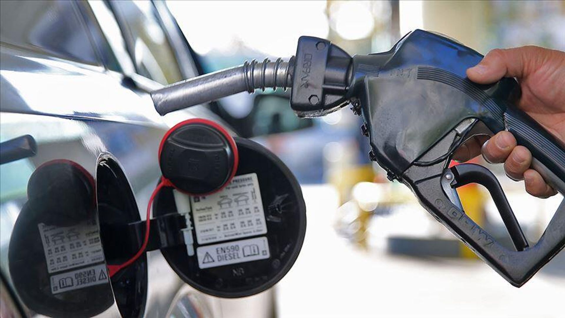 Motorine zam geldi: Güncel akaryakıt fiyatları belli oldu