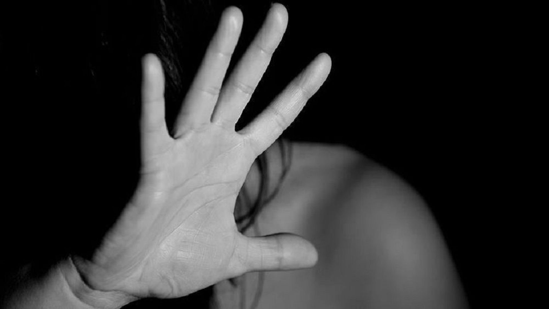 İzmir'de cinsel saldırı iddiası: 5 şüpheli tutuklandı