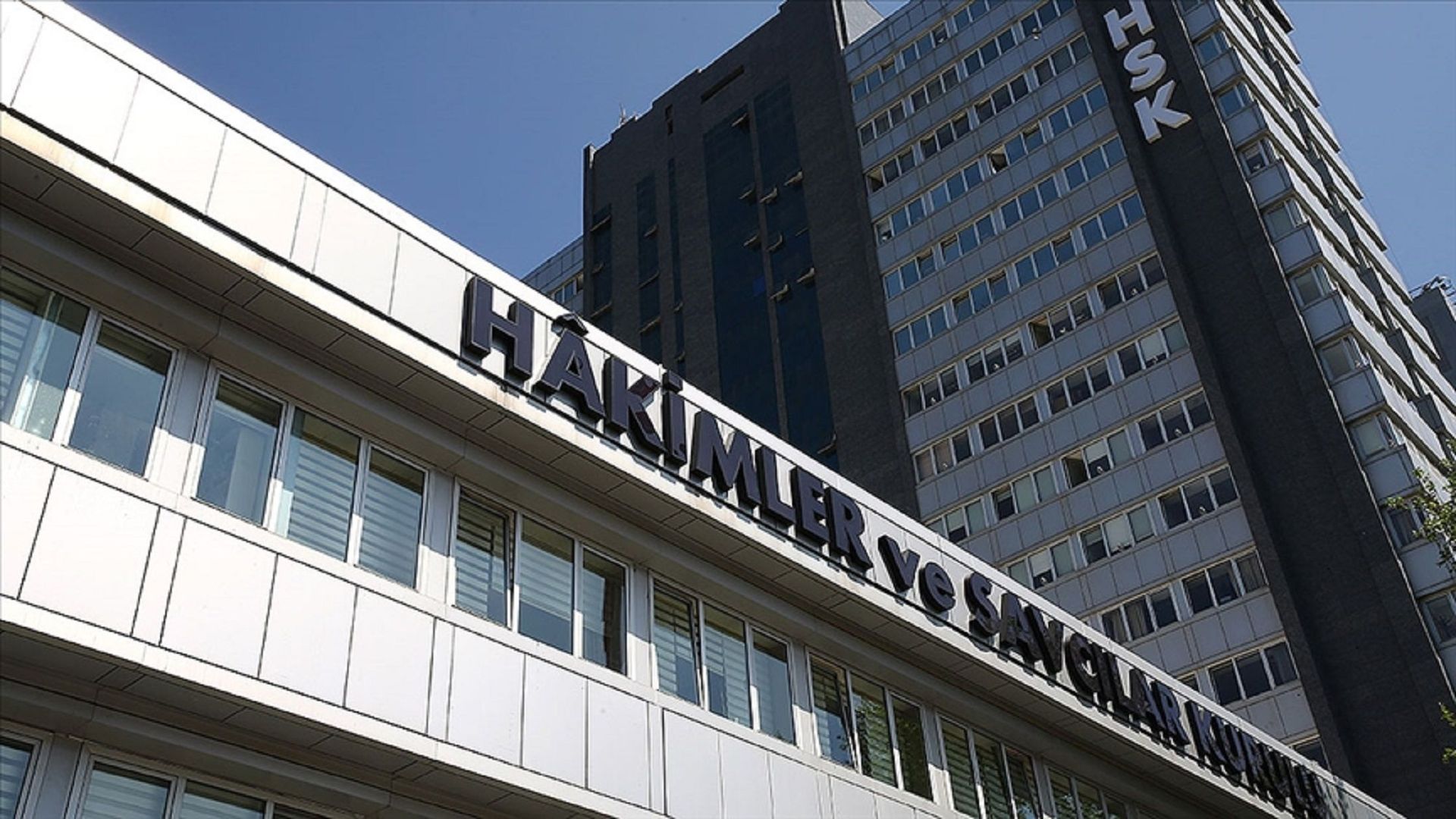 HSK açıkladı: Cumhuriyet Savcısı Türkşad Kunthan Uçuk görevden uzaklaştırıldı