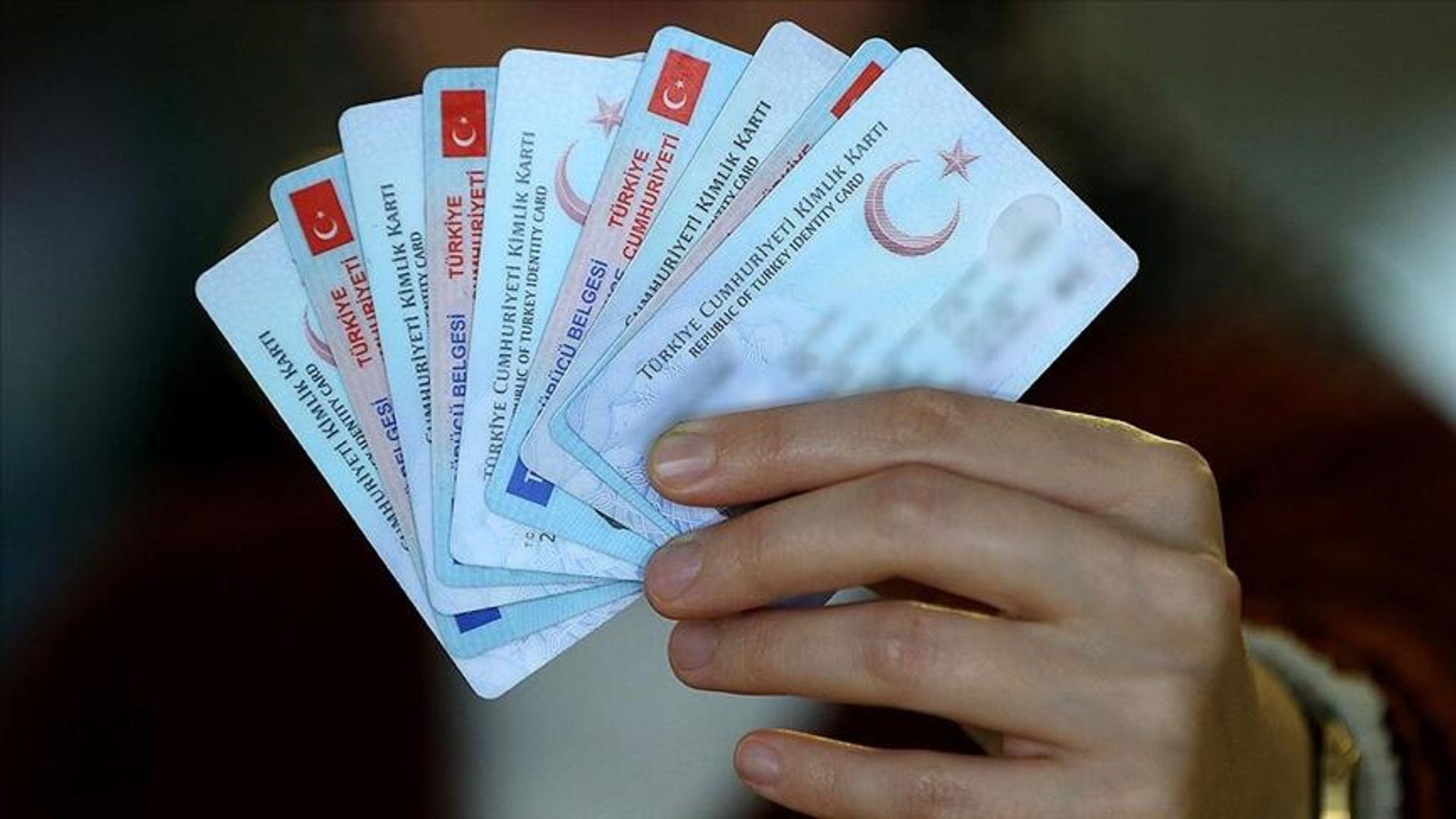 İçişleri Bakanlığı duyurdu: 6 binden fazla kişinin vatandaşlık kararı iptal edildi