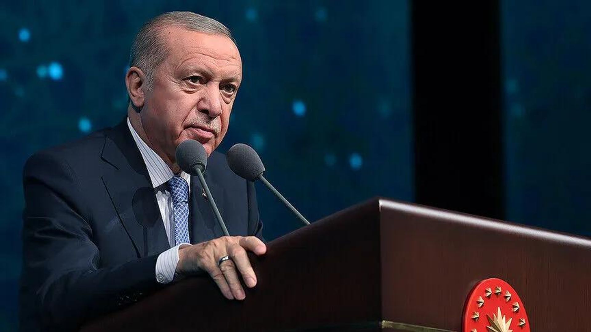 Cumhurbaşkanı Erdoğan: Eğitim camiamıza geçmiş olsun dileklerimi iletiyorum