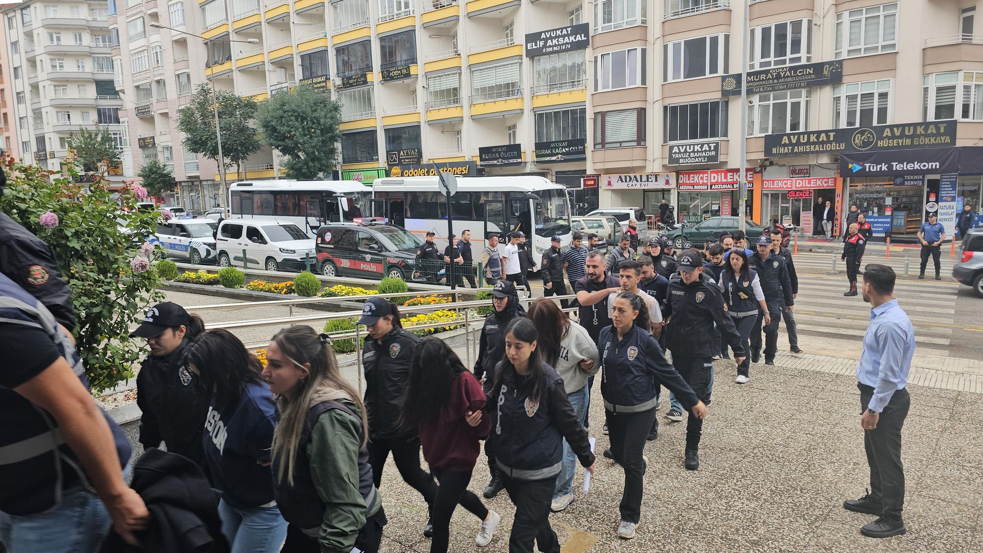 Çorum merkezli 4 ilde operasyon: 15 şüpheli tutuklandı