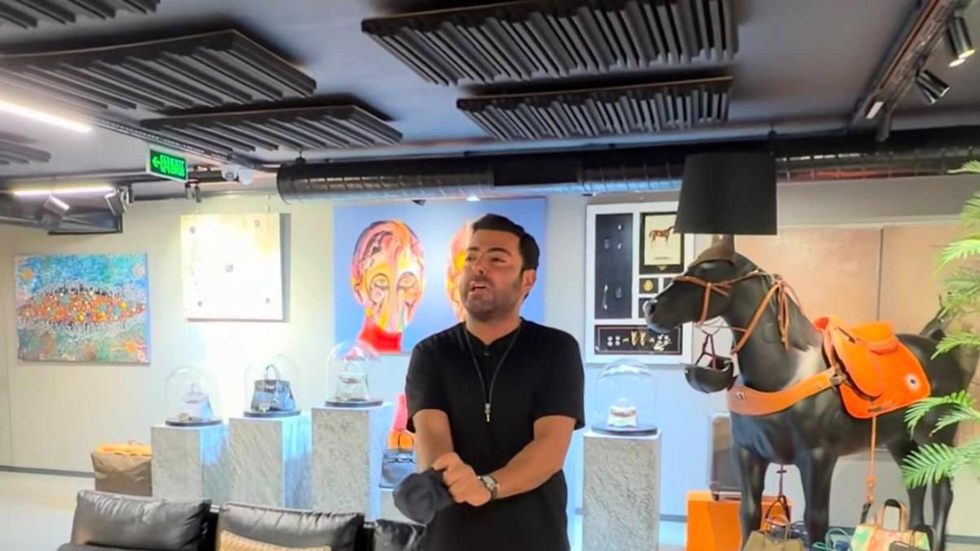 'Ünlülerin kuyumcusu' Ersan Gülmez ile çalışanları karakolluk oldu
