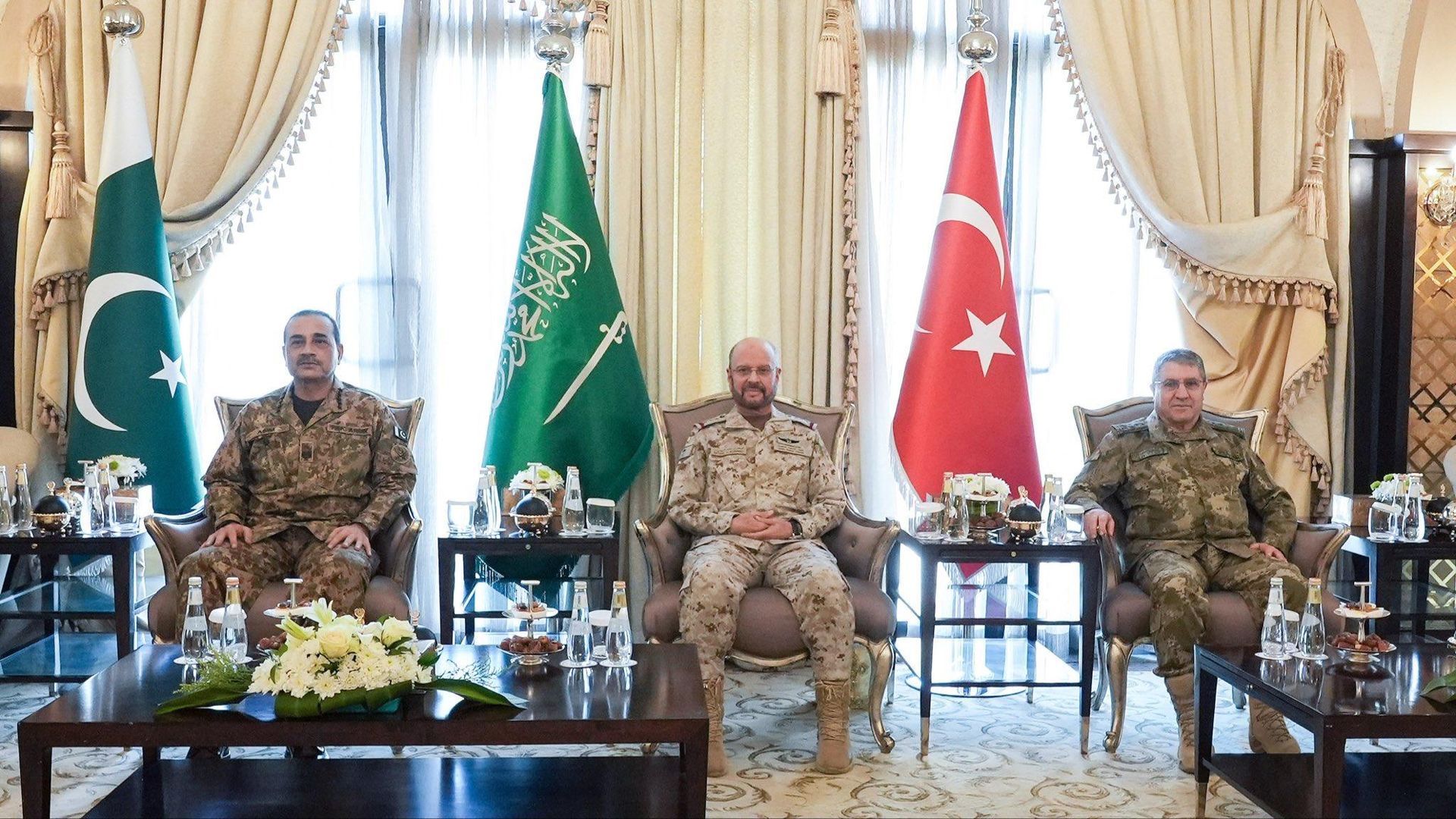 Genelkurmay Başkanı Bayraktaroğlu, Mekke Ortak Savunma Anlaşması toplantısına katıldı