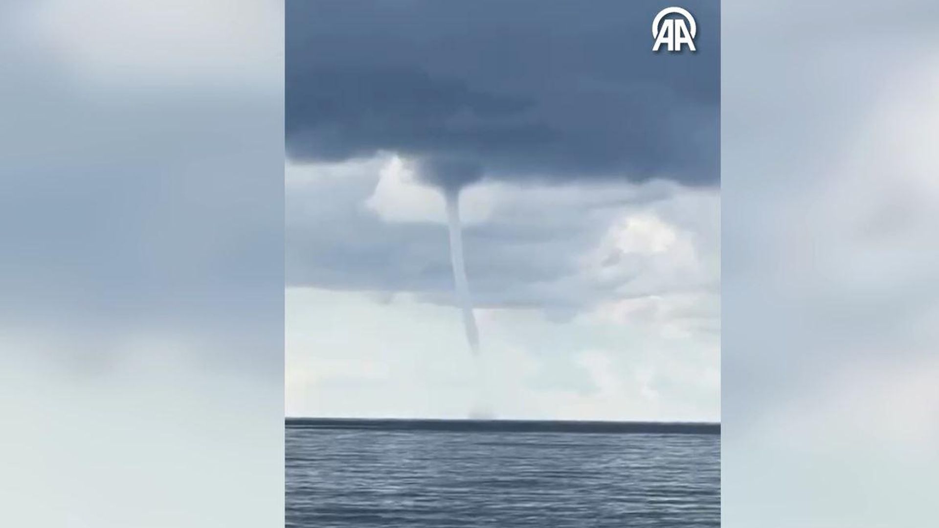 Alanya açıklarında hortum paniği: Kısa sürede etkisini yitirdi