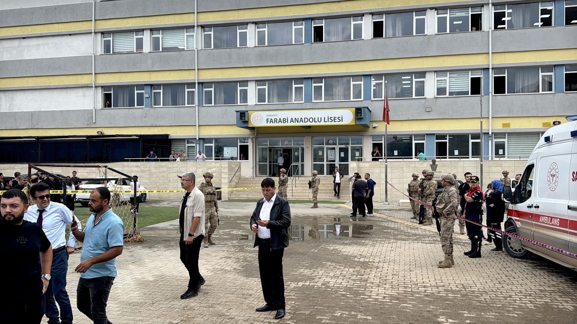 Bakan Tekin açıkladı: Okul bahçesinde saldırıda bir öğretmen hayatını kaybetmişti