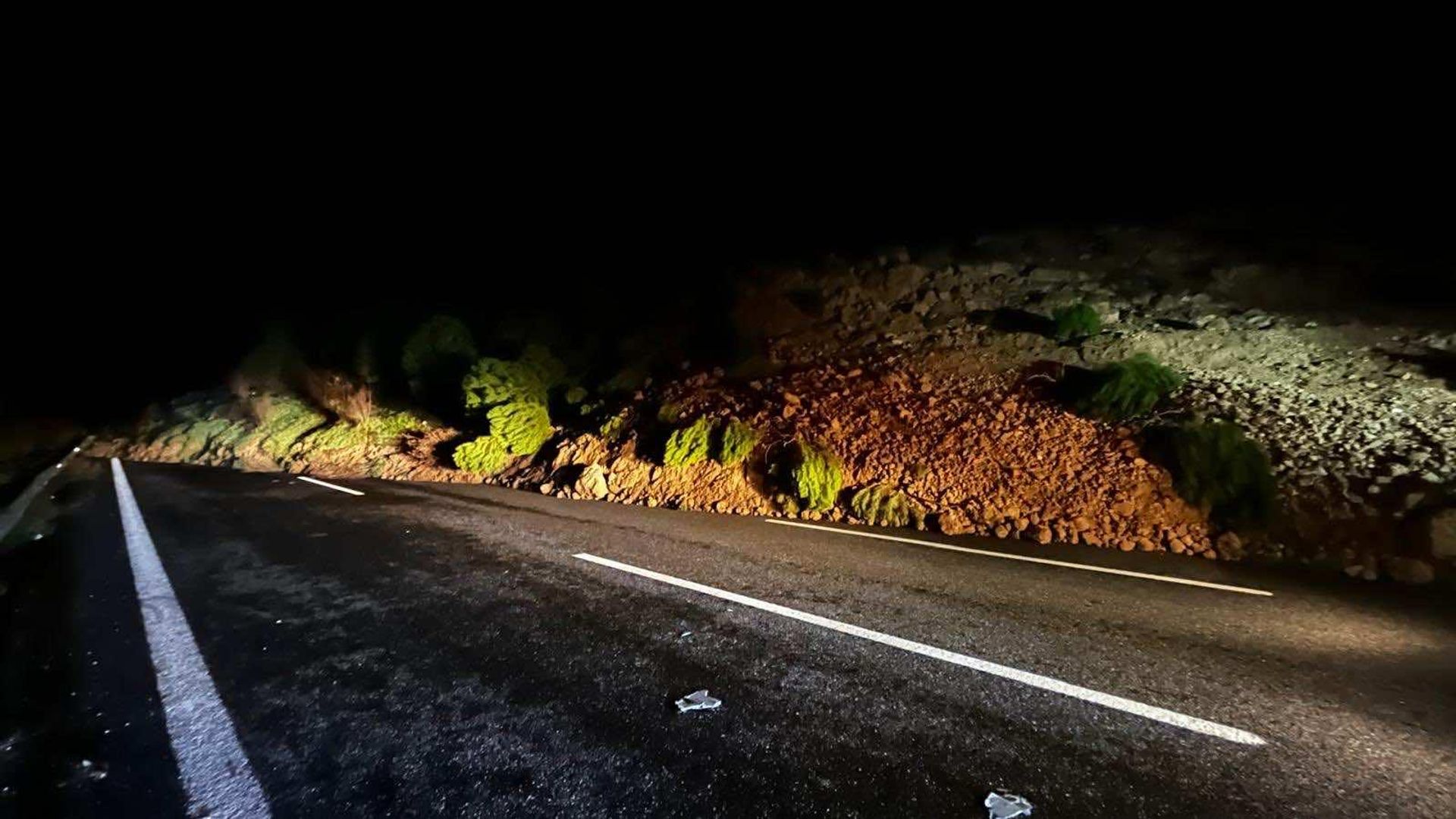 Kocaeli'de toprak kayması: 2 bina boşaltıldı