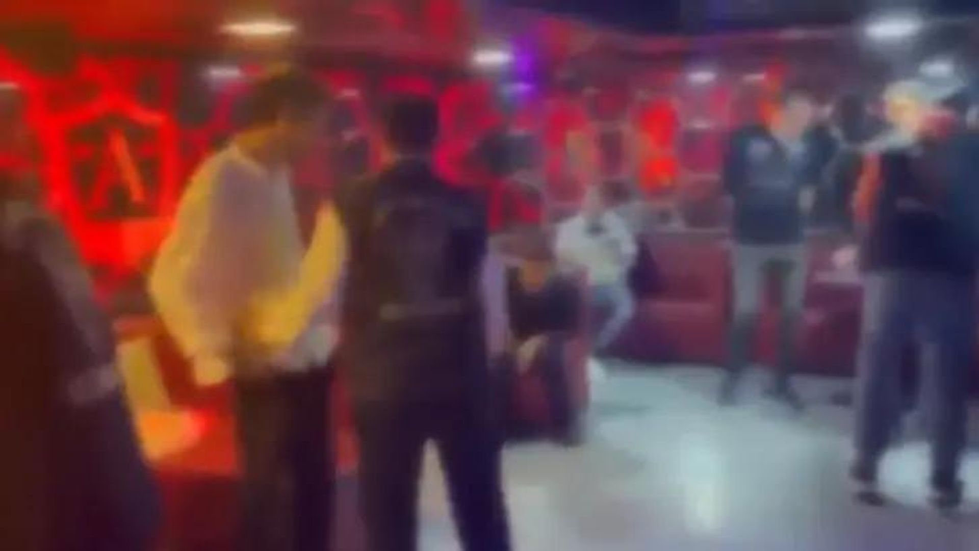 İstanbul’da çok sayıda gece kulübüne baskın