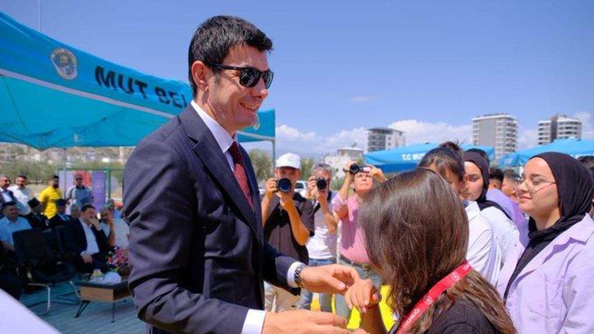 Afyonkarahisar Vali Yardımcısı Ayrancı, silahla vurulmuş halde bulundu
