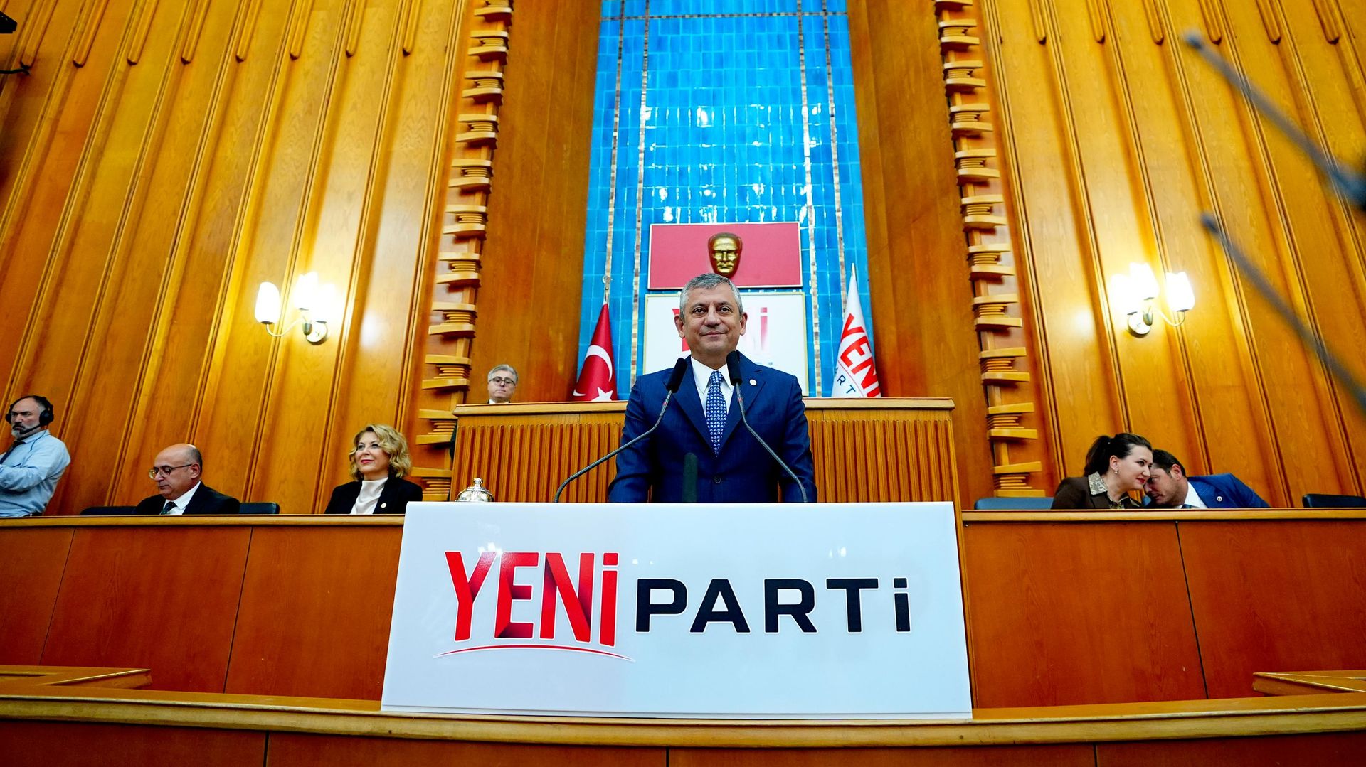Özel'den Cemil Tugay'a tepki: 'Bu el kırılsaydı, bu kafa kırılsaydı bugünü görmeseydi'