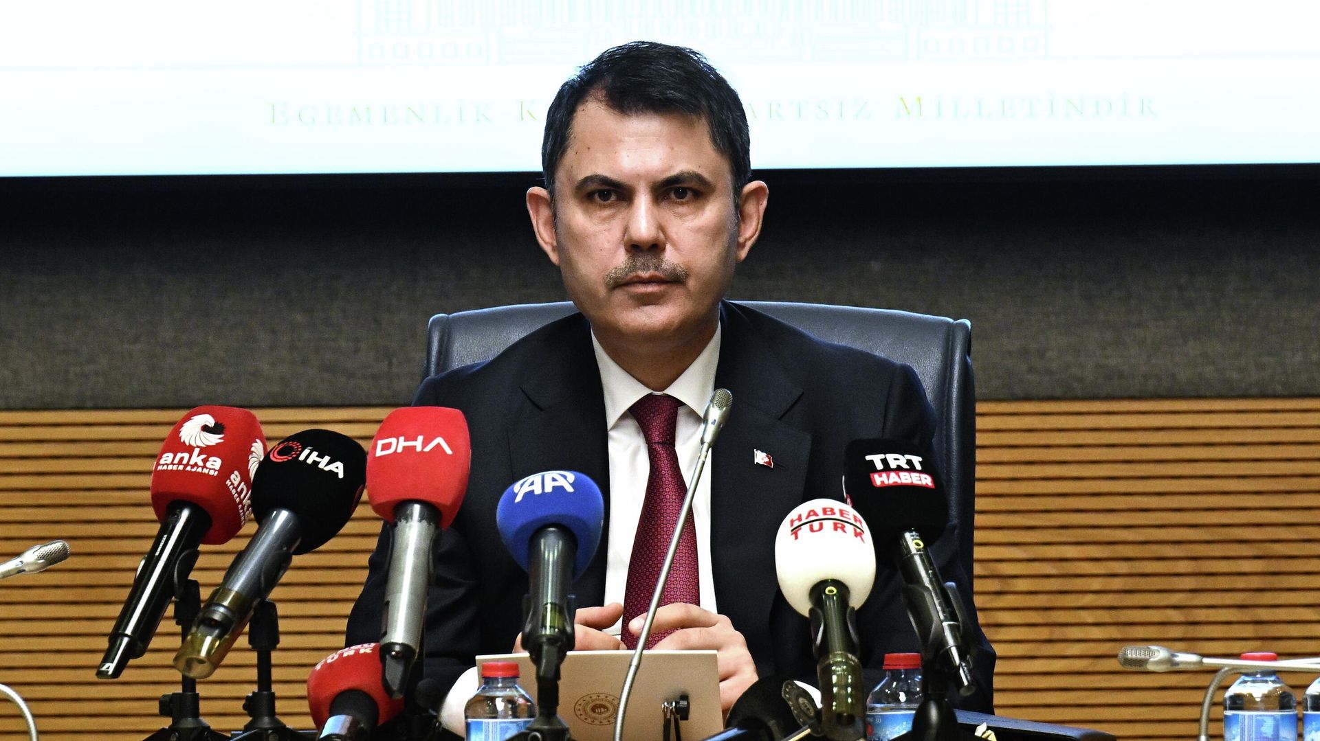 Maltepe'de çöken binaya ilişkin Bakan Kurum'dan açıklama: '1 yıl içinde güvenli konutları vatandaşımıza teslim edeceğiz'