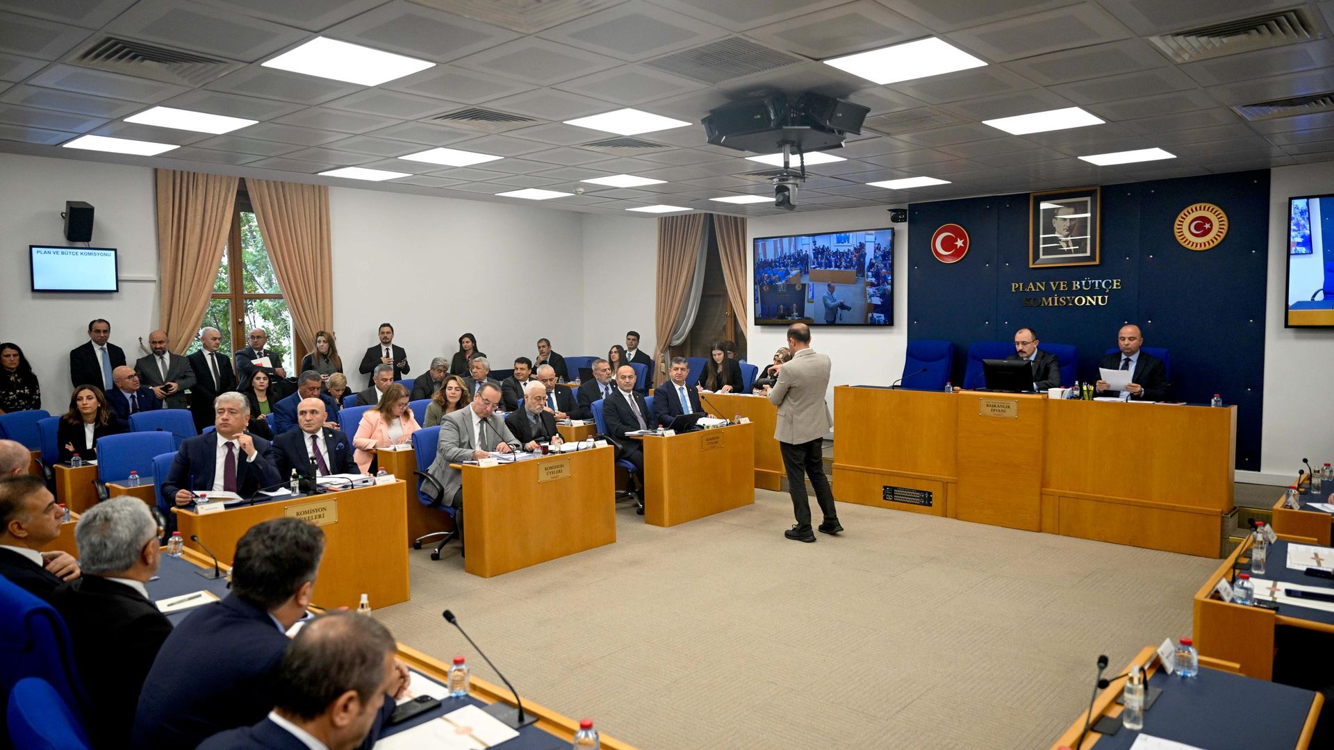 Fon krizi: Ödemede öncelik küçük yatırımcının 350 bin pay sahibine hakkı ödenecek