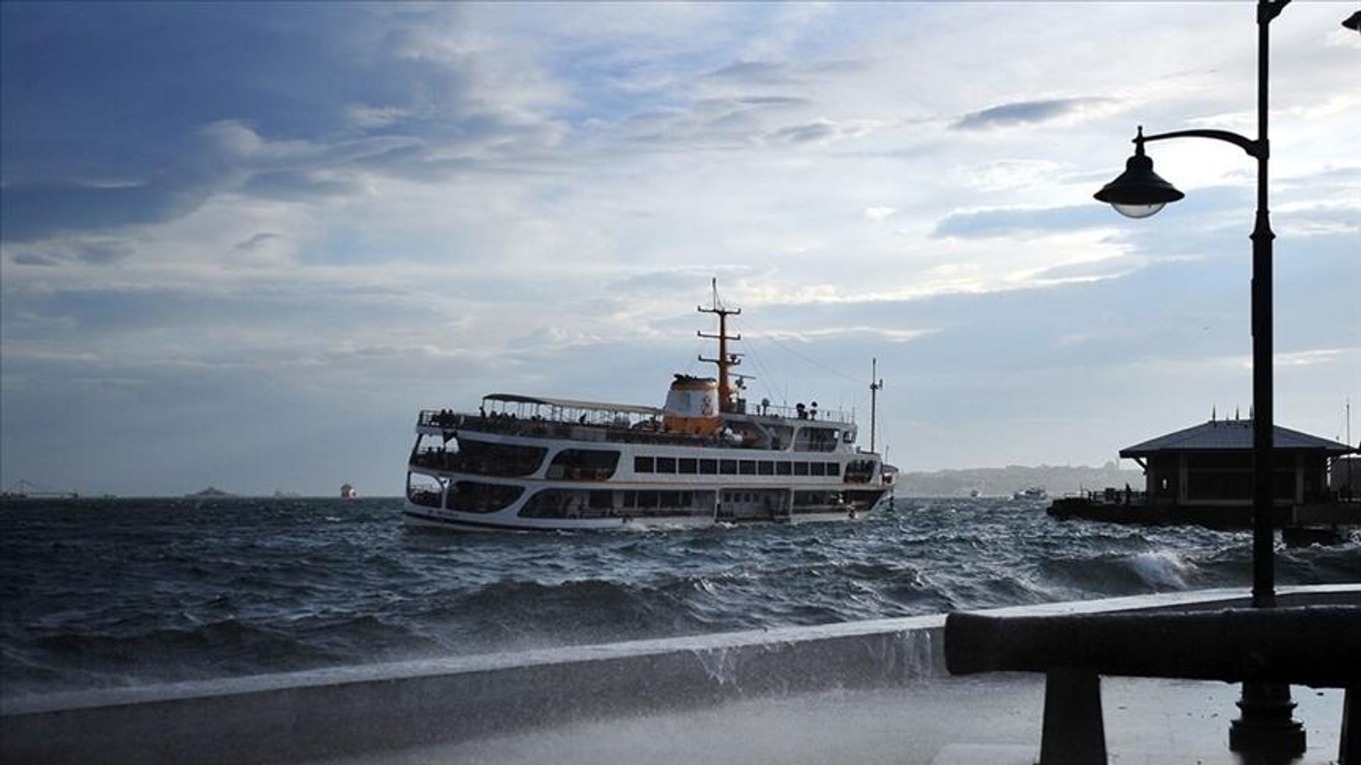 İstanbul'da bazı vapur seferleri iptal edildi