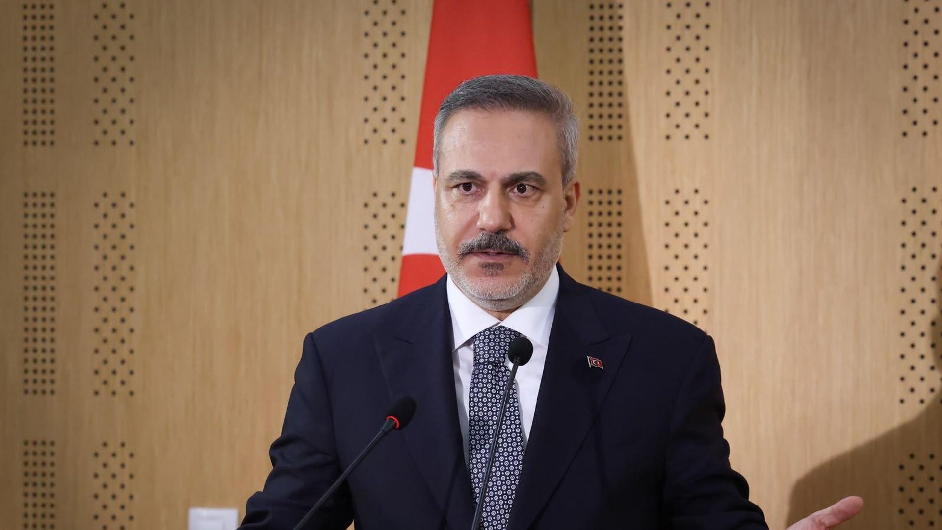 Türkiye'nin Bakü Büyükelçiliği'nden Bakan Fidan hakkındaki iddialara yalanlama: 'İddialar kesinlikle doğru değil'