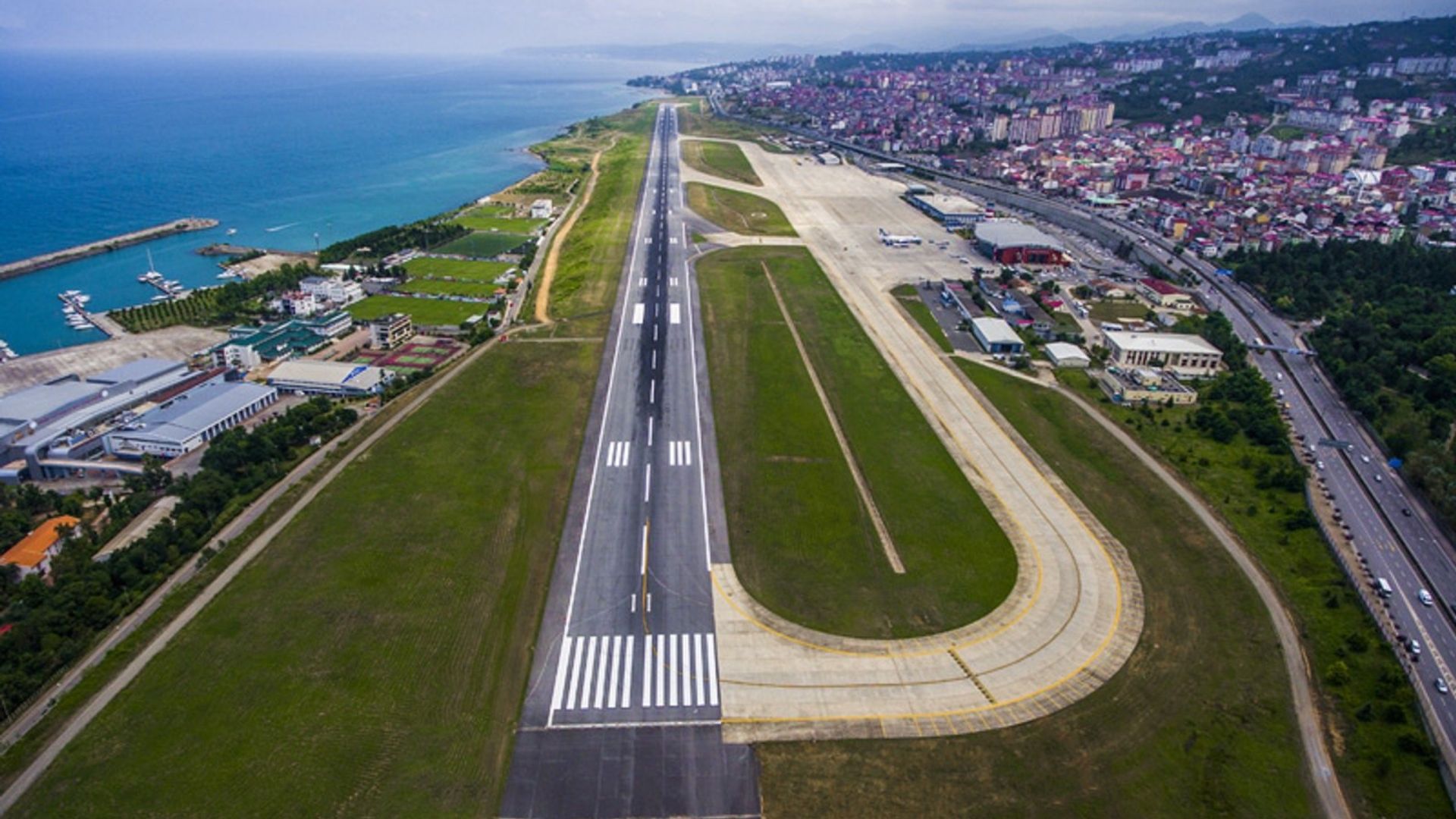 Trabzon'a yeni havalimanı geliyor: Denize '100 milyon ton' dolgu yapılacak