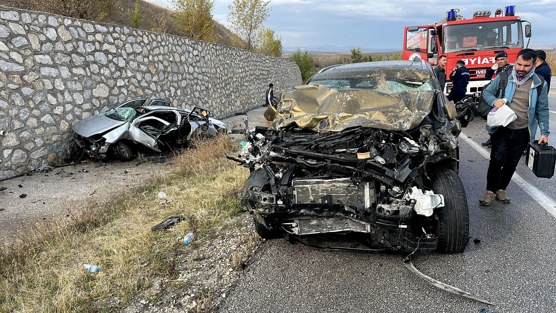 Çorum'da feci kaza: 4 ölü, 2 yaralı