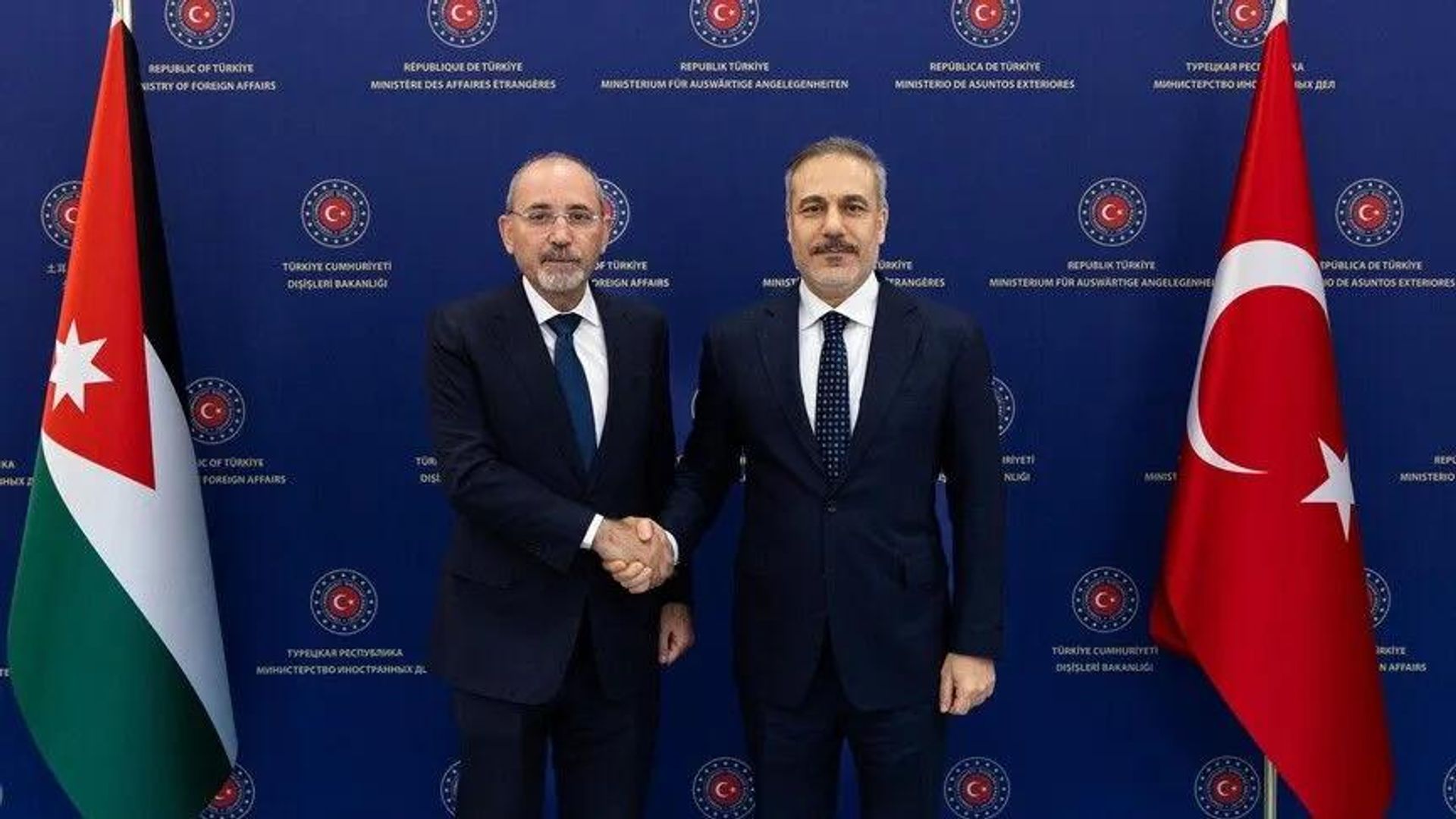 Bakan Fidan, Ürdünlü mevkidaşı Safadi ile görüştü
